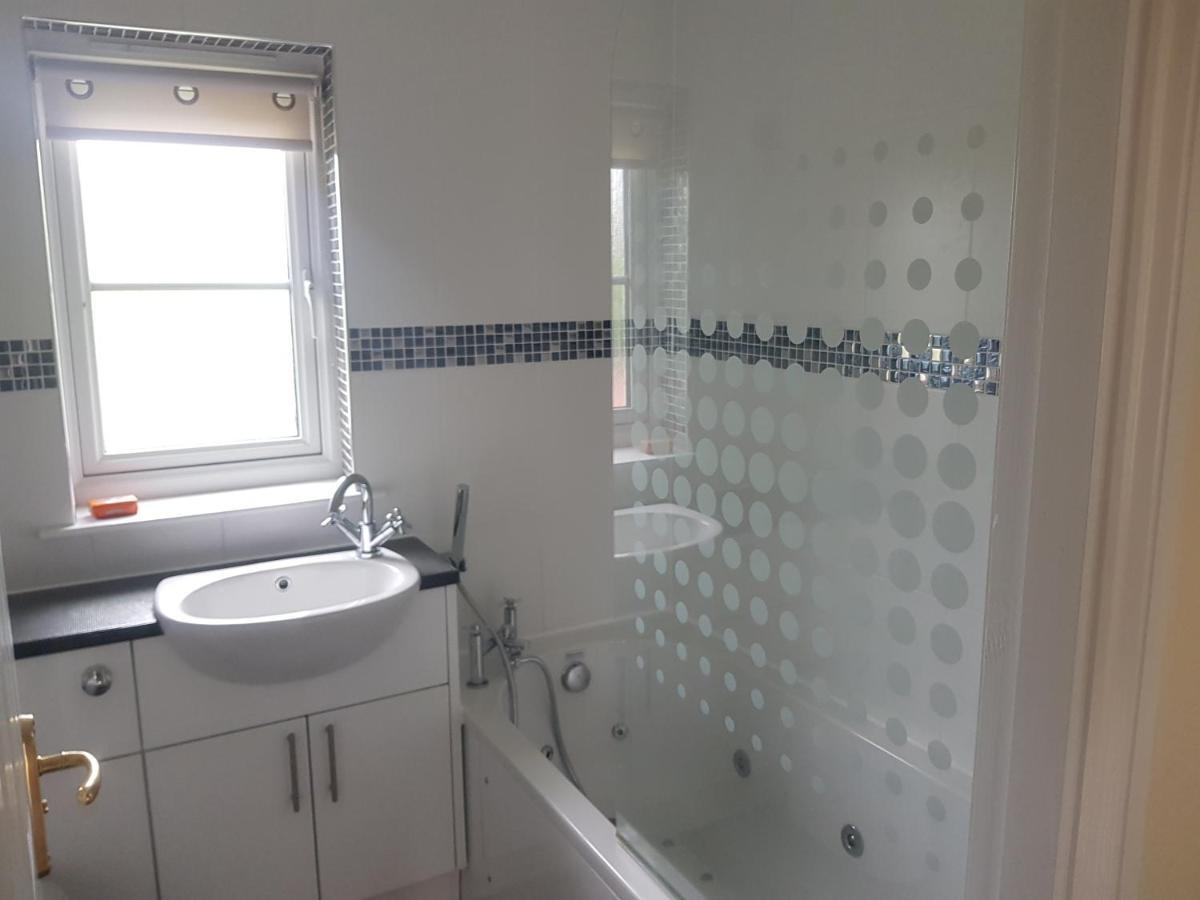 Delux Spacious Villa إينفيرنيس المظهر الخارجي الصورة